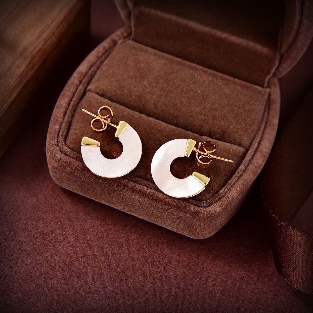 Vivienne Westwood Leopoldine White Pearl Gold Earrings